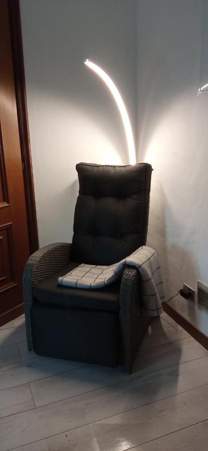 Interno 12 Apartment แวร์เชลลี ภายนอก รูปภาพ