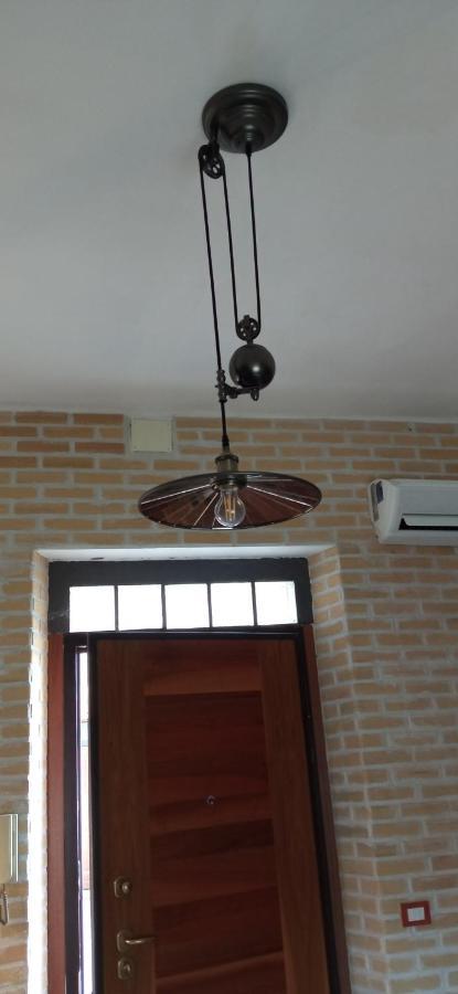 Interno 12 Apartment แวร์เชลลี ภายนอก รูปภาพ