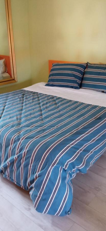 Interno 12 Apartment แวร์เชลลี ภายนอก รูปภาพ